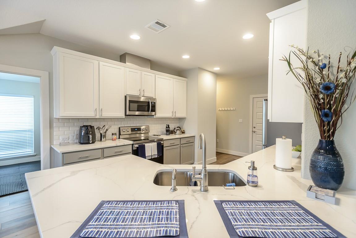 4001 Crockett Ave, Lago Vista, TX 78645