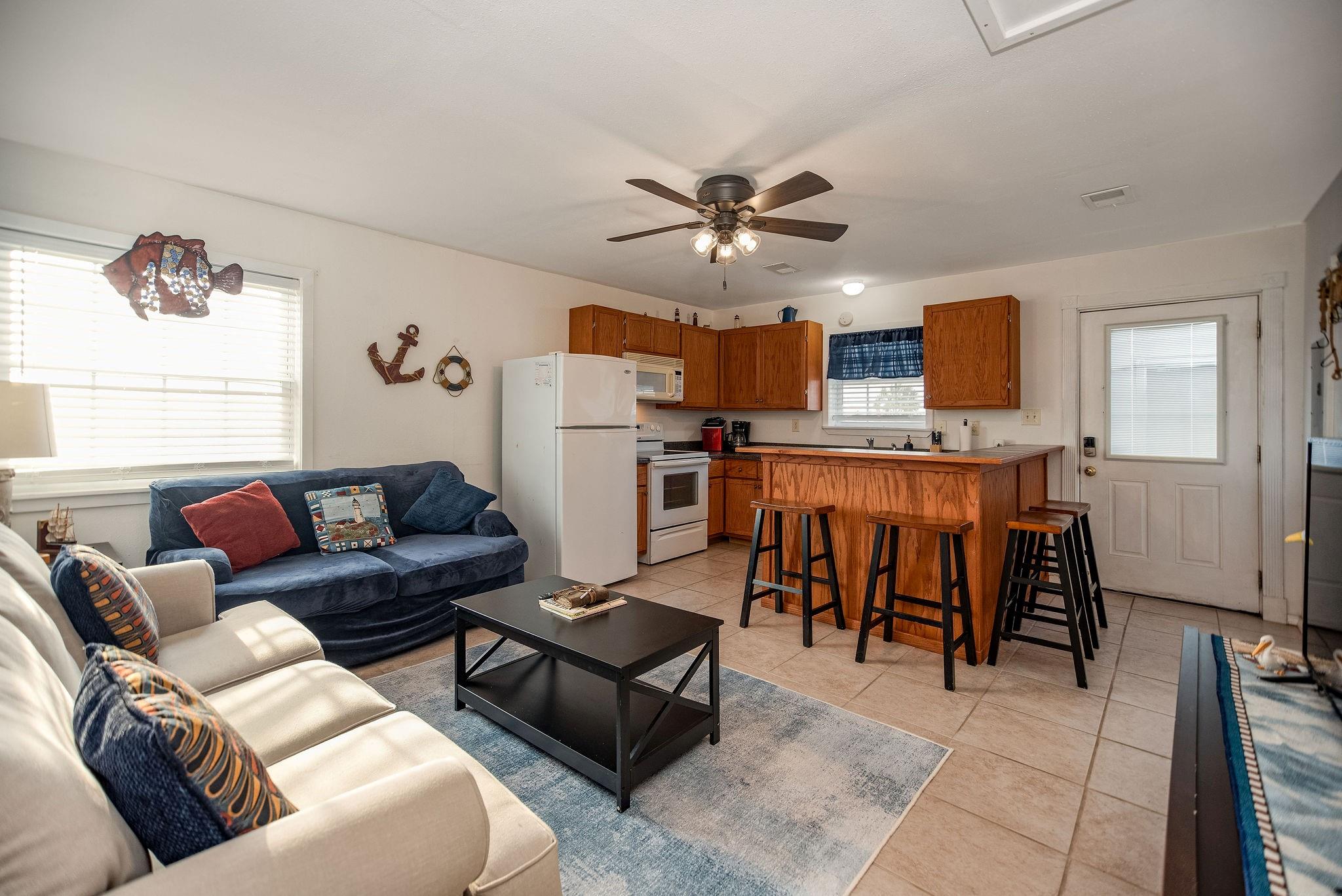 19 Dewberry Ln, Seadrift, TX 77983