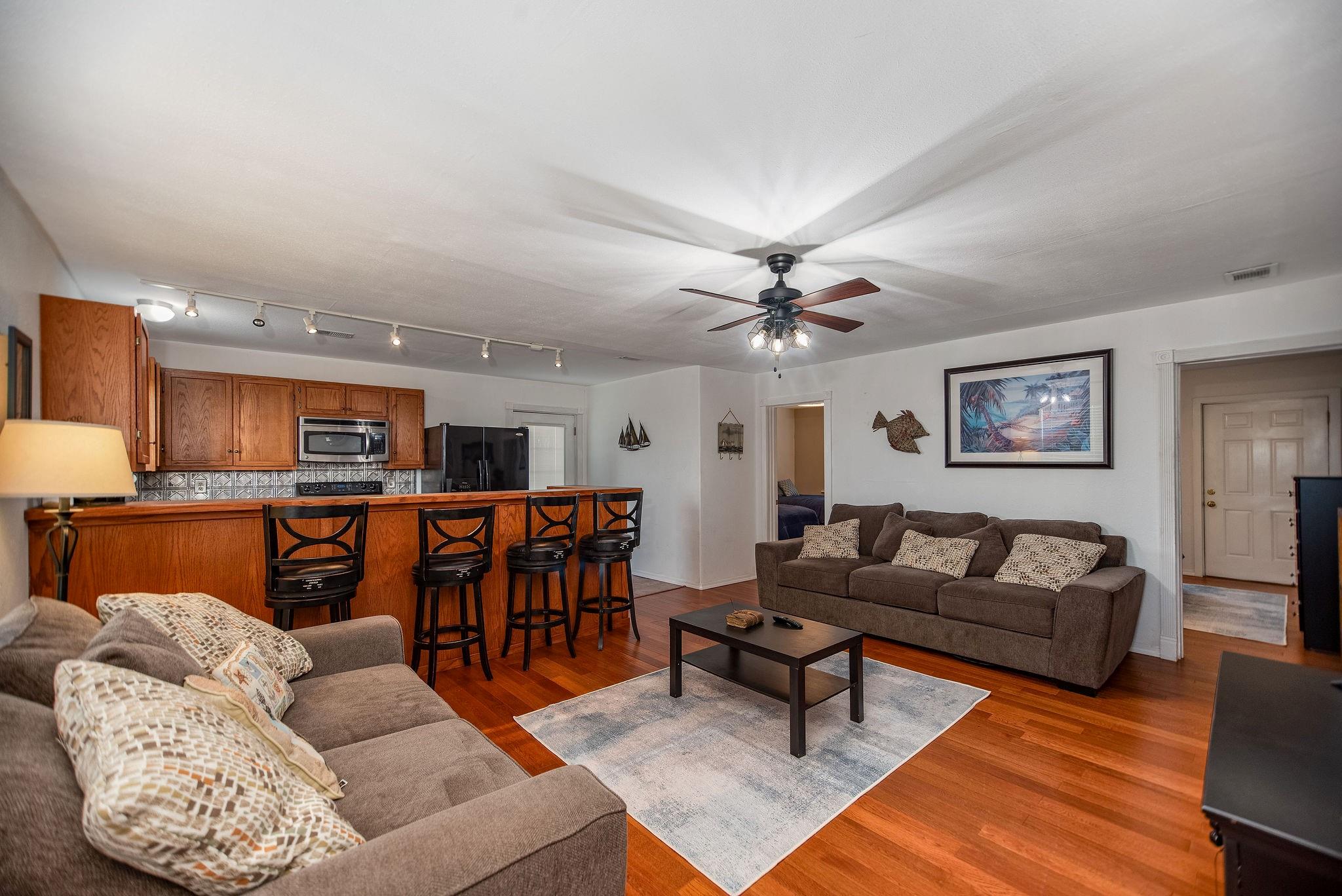 19 Dewberry Ln, Seadrift, TX 77983