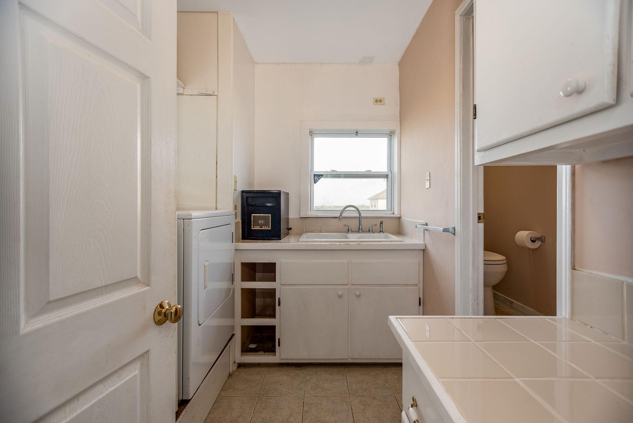 19 Dewberry Ln, Seadrift, TX 77983