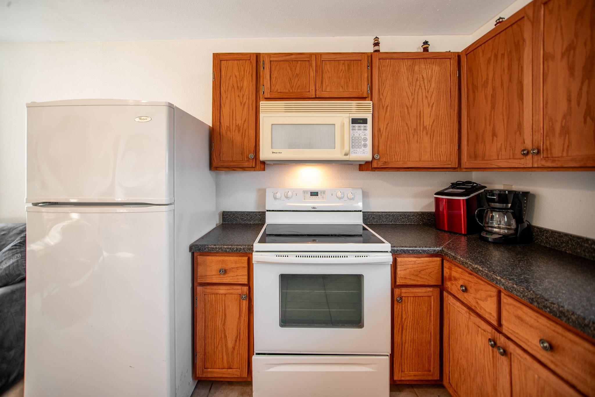 19 Dewberry Ln, Seadrift, TX 77983