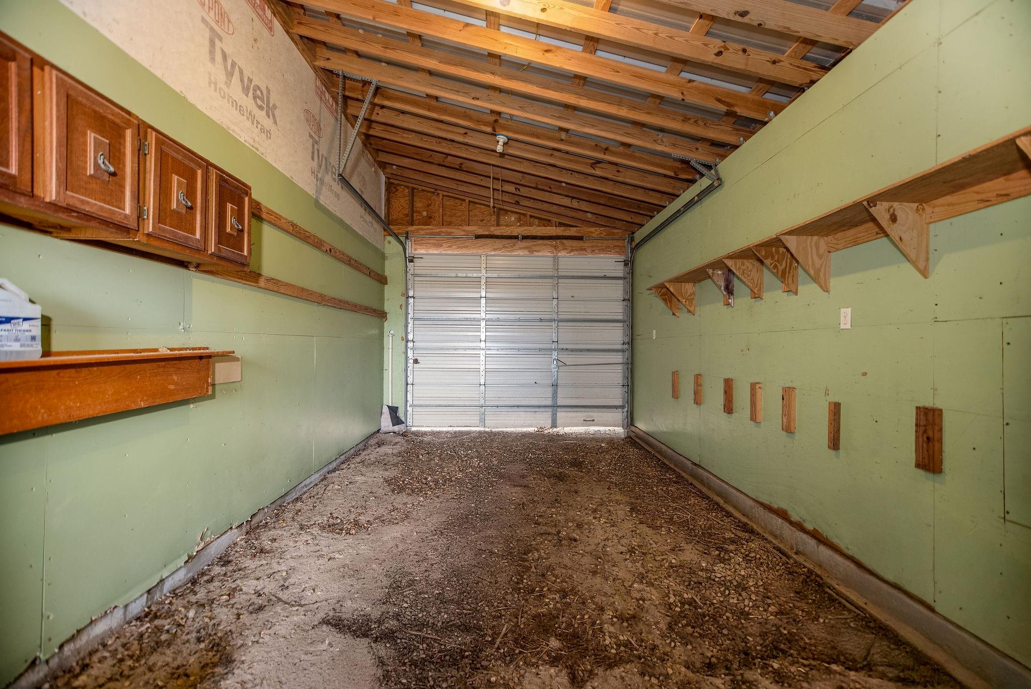 19 Dewberry Ln, Seadrift, TX 77983