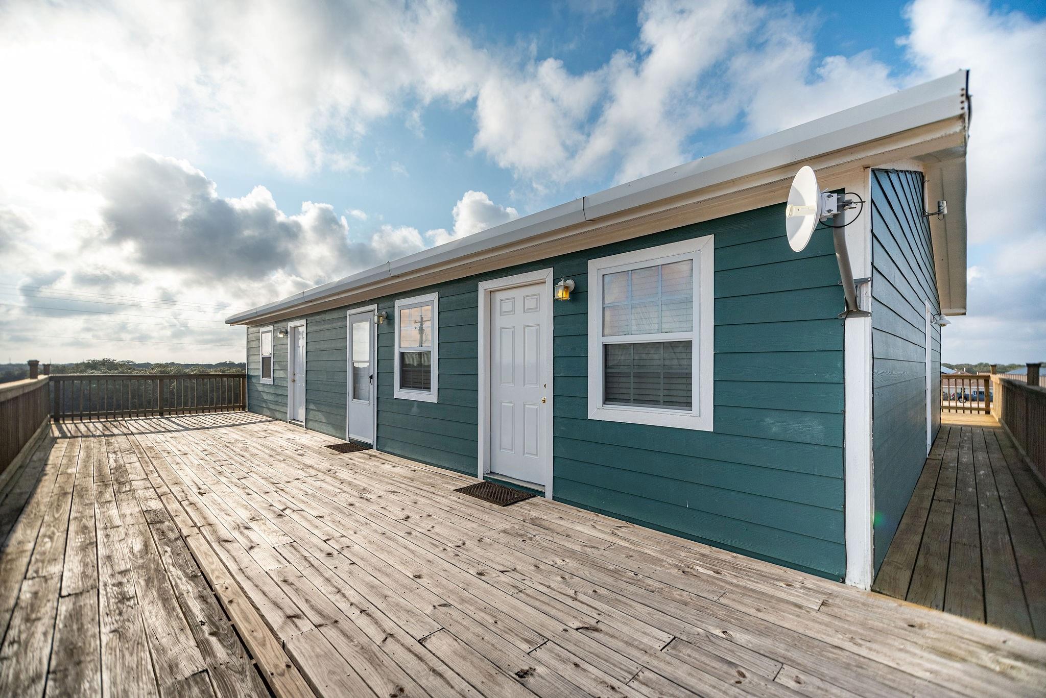 19 Dewberry Ln, Seadrift, TX 77983