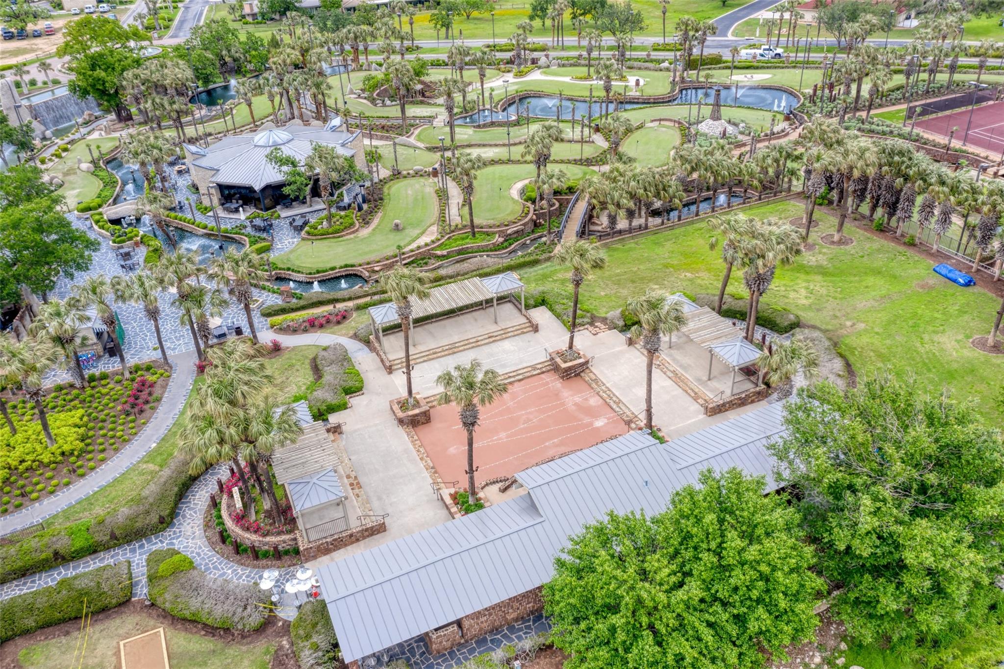 303 Left Ln, Horseshoe Bay, TX 78657
