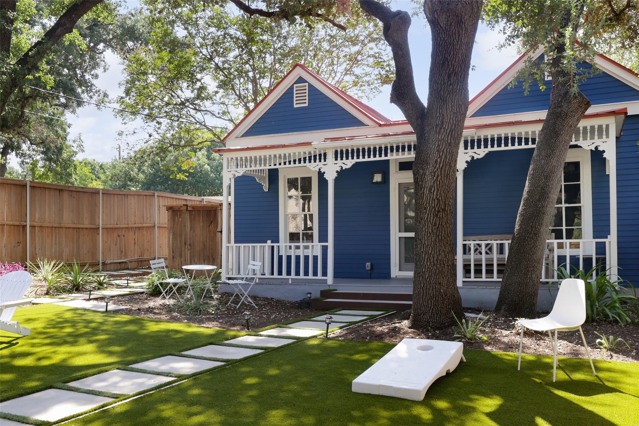 1504 Brackenridge St, Austin, TX 78704
