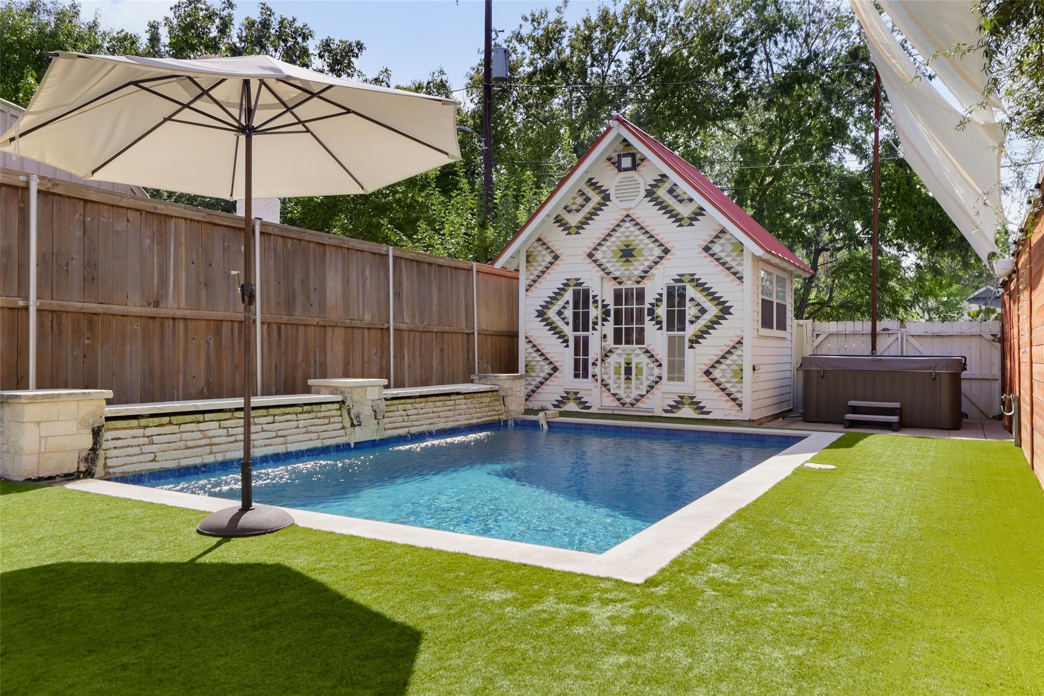1504 Brackenridge St, Austin, TX 78704