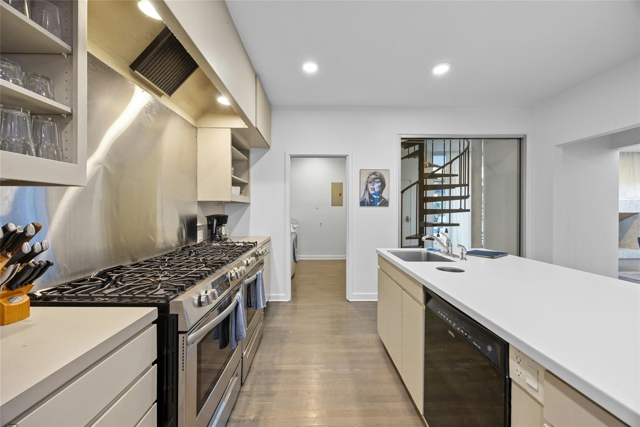 2909 Stratford Dr, Austin, TX 78746