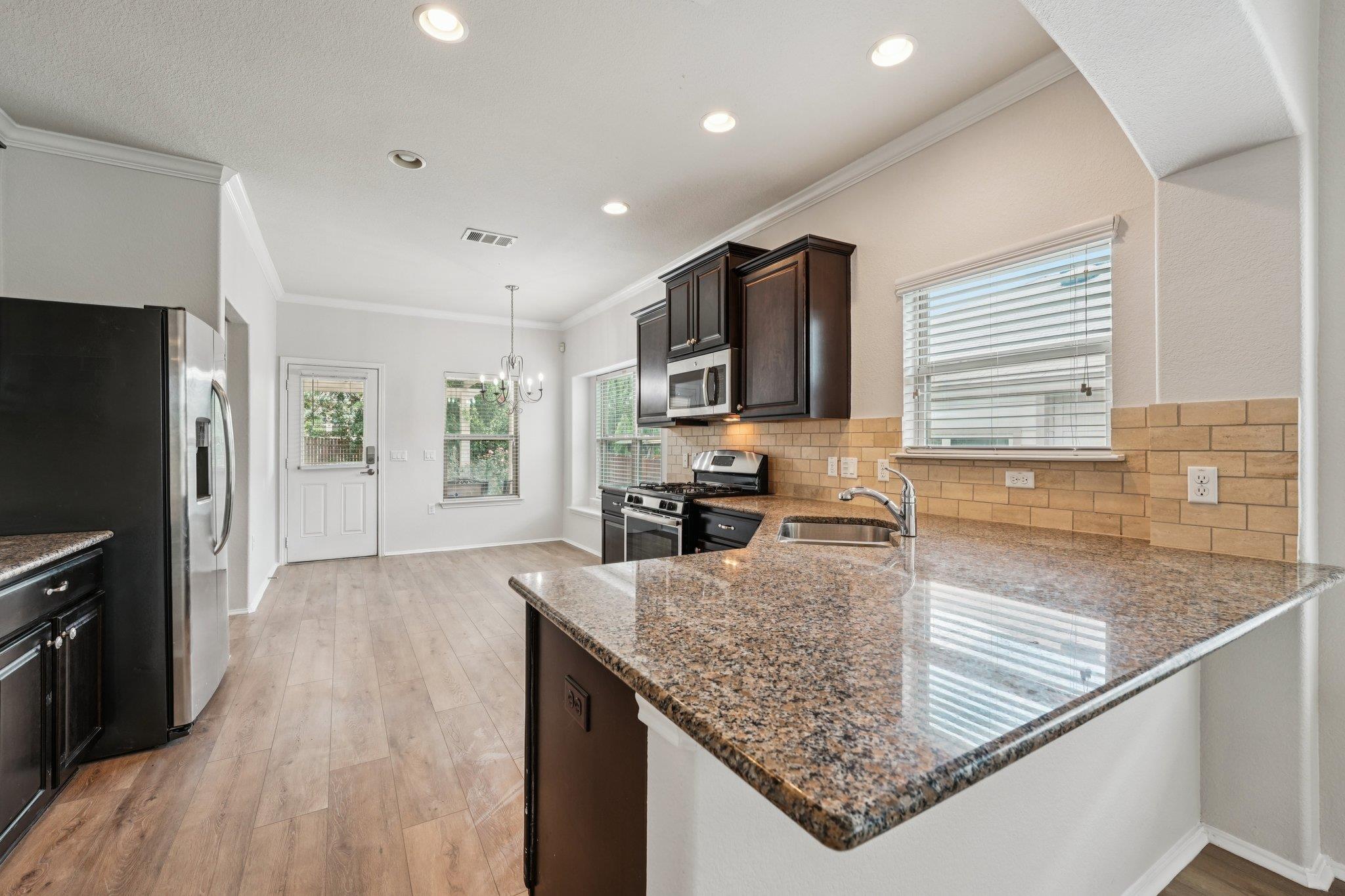 10017 Pinnacle Crest Loop, Austin, TX 78747