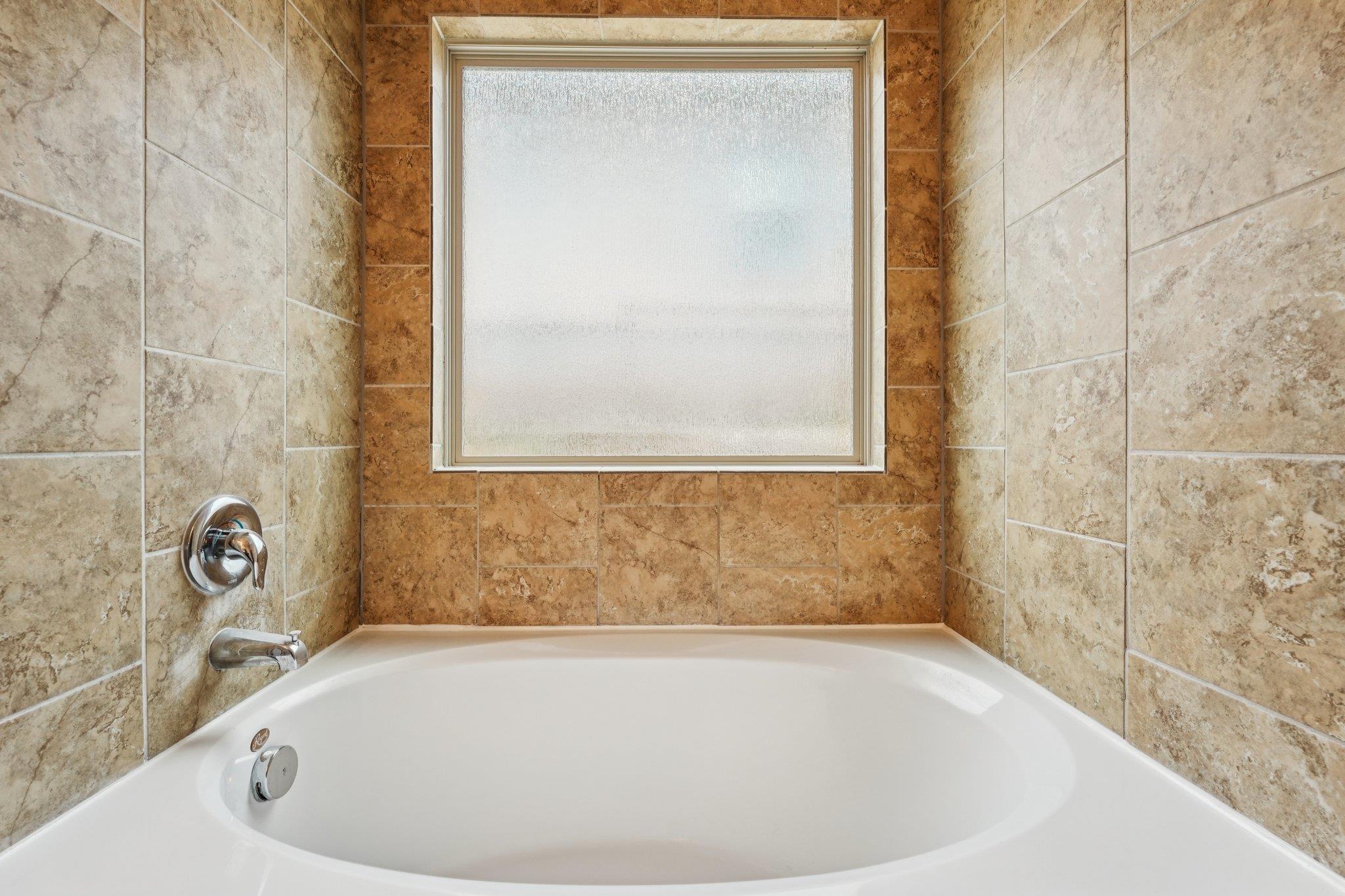 10017 Pinnacle Crest Loop, Austin, TX 78747