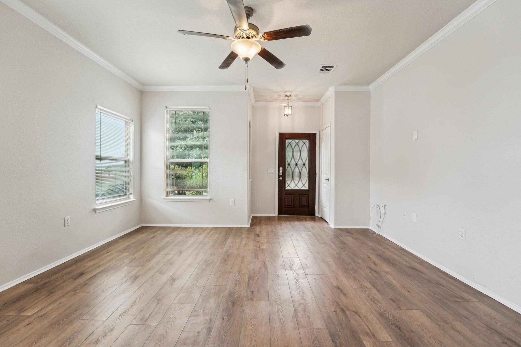 10017 Pinnacle Crest Loop, Austin, TX 78747