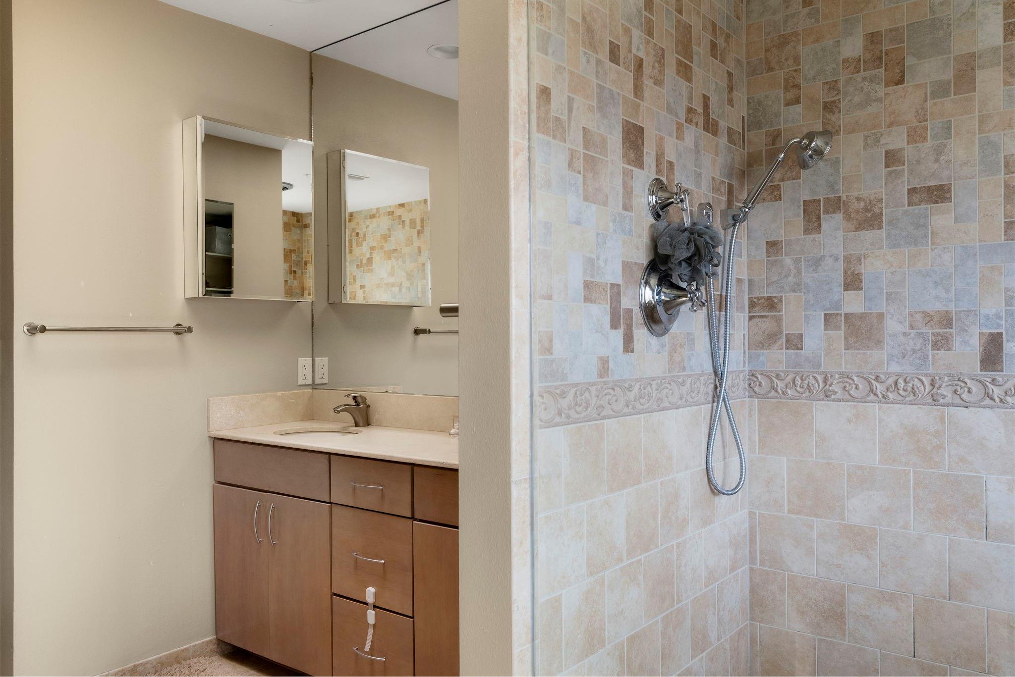 1922 Cypress Pt W, Austin, TX 78746