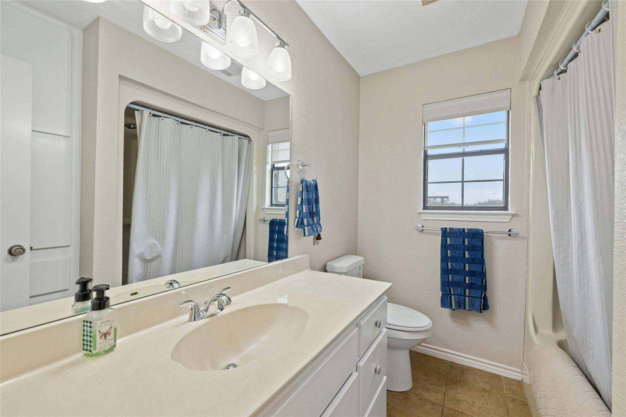 1336 S Fm 1174, Bertram, TX 78605