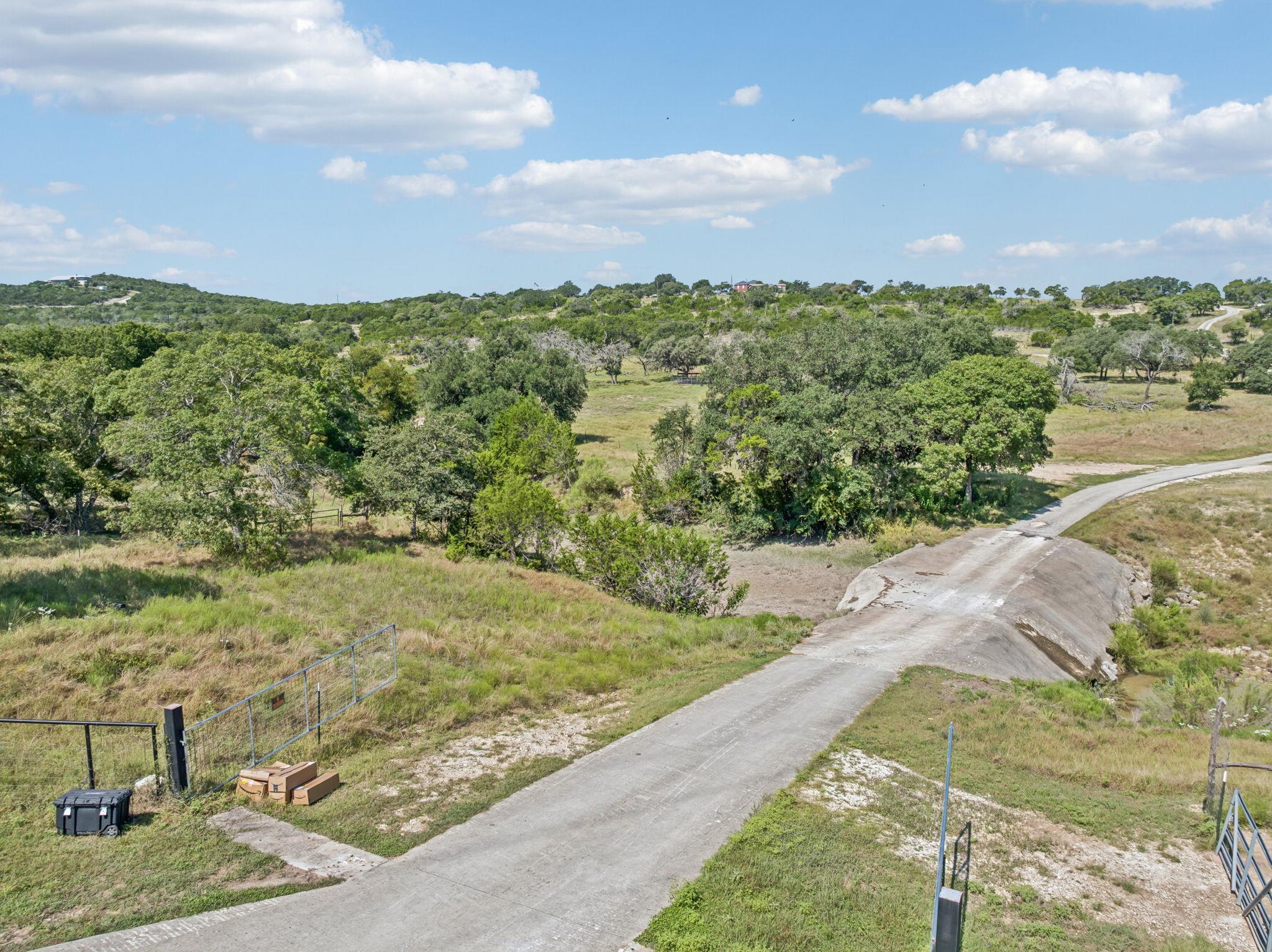 105 Lost Valley Rd, Boerne, TX 78006
