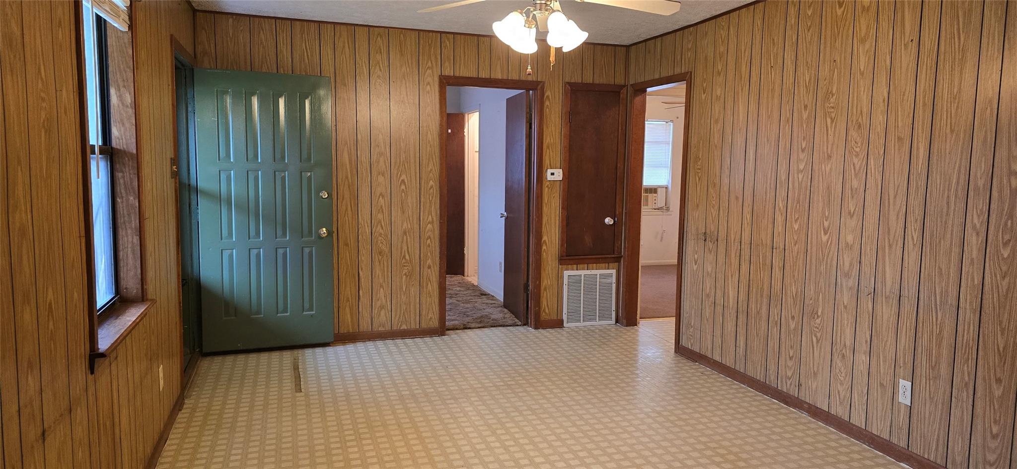 701 Burleson St, Rockdale, TX 76567