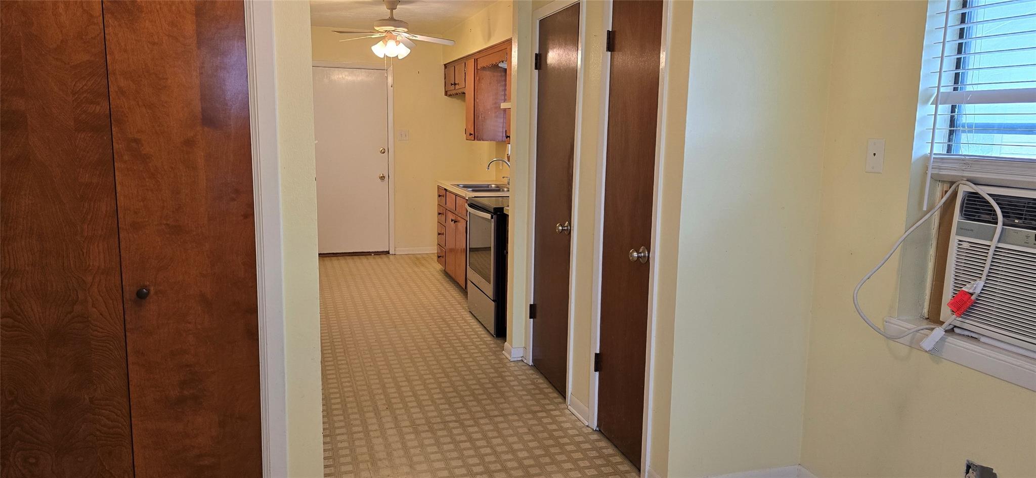 701 Burleson St, Rockdale, TX 76567