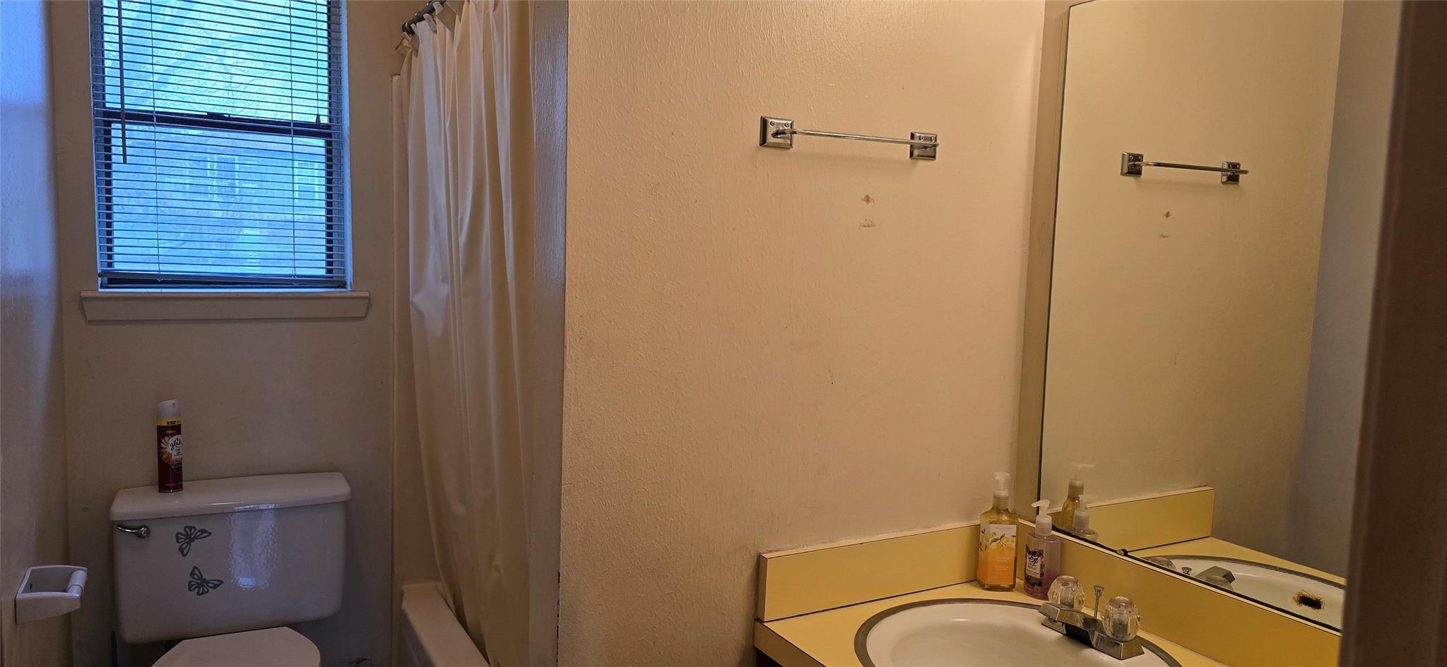 701 Burleson St, Rockdale, TX 76567
