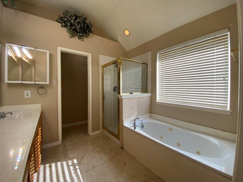 816 Point Run Dr, Pflugerville, TX 78660