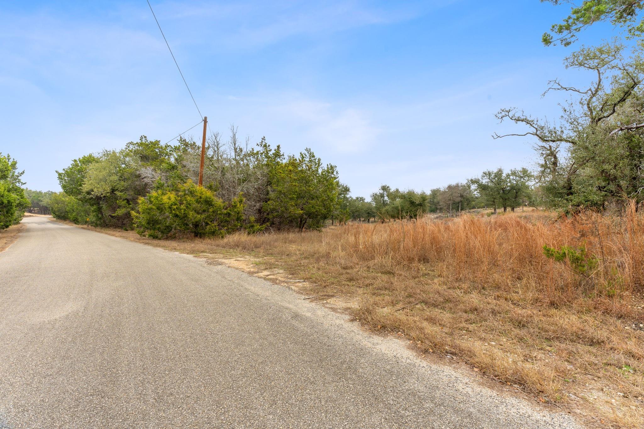 301 Lonesome Trl, Driftwood, TX 78619