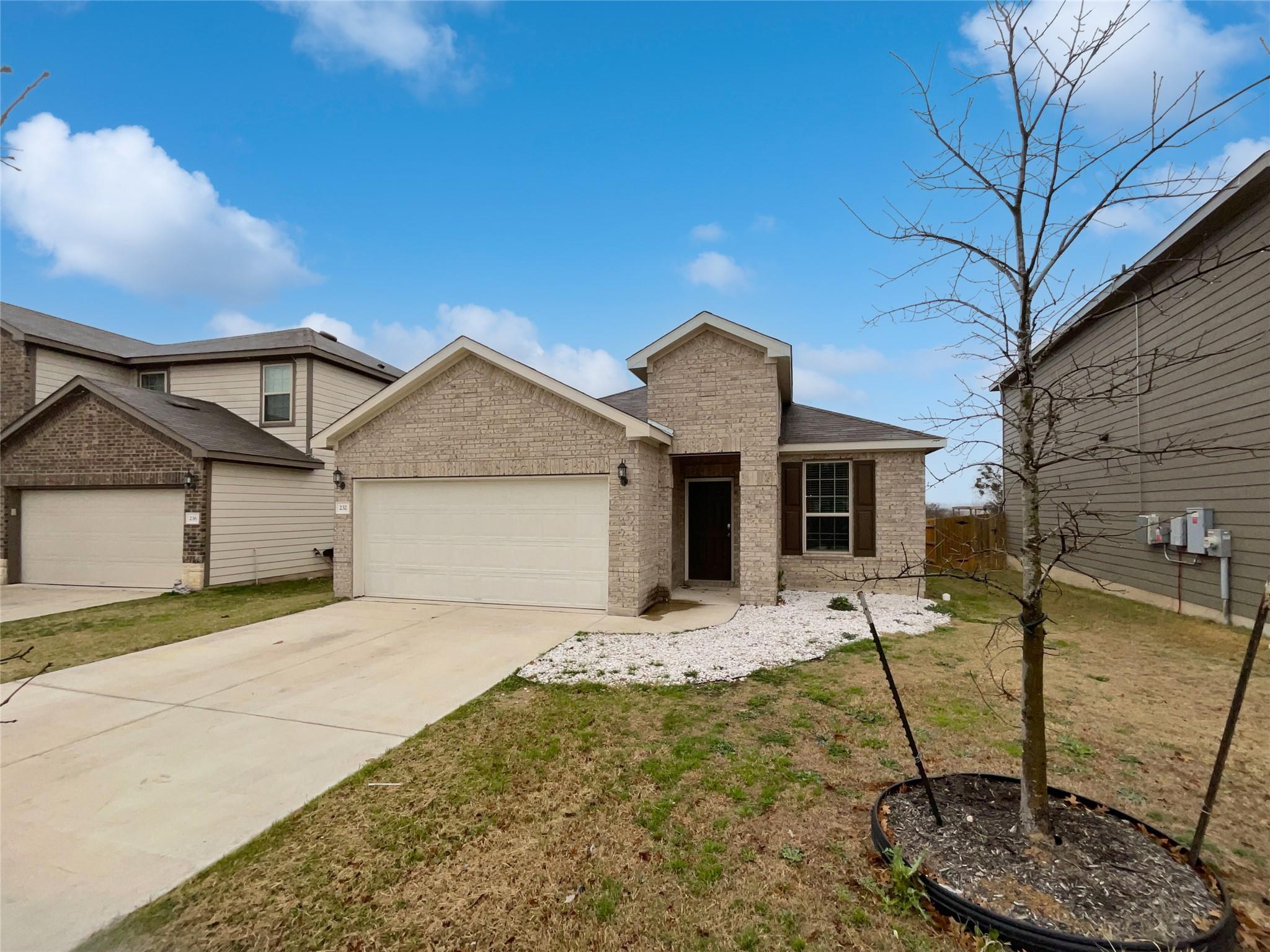 232 Bedford Falls Ln, Jarrell, TX 76537
