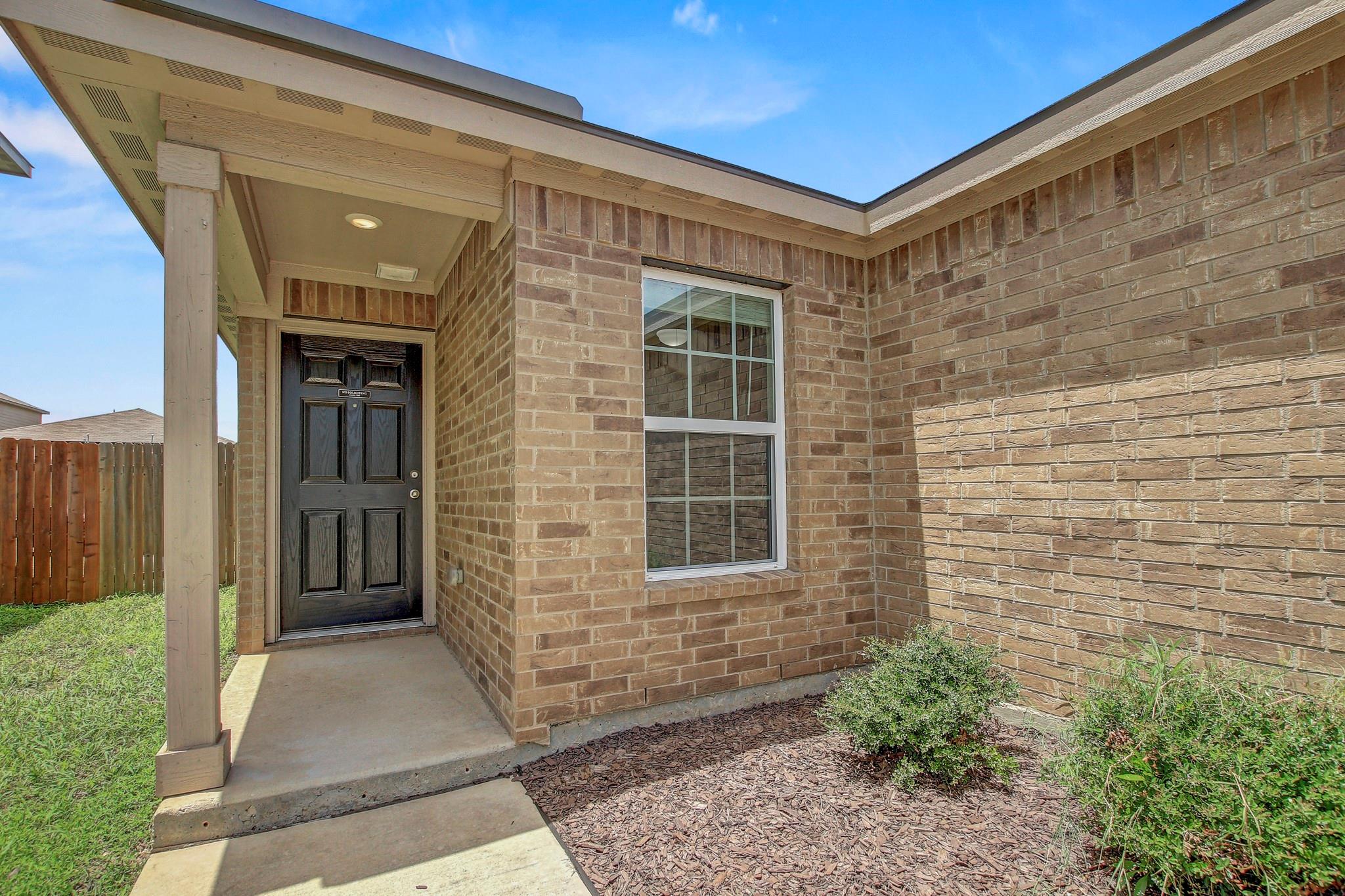 1326 Amy Dr, Kyle, TX 78640