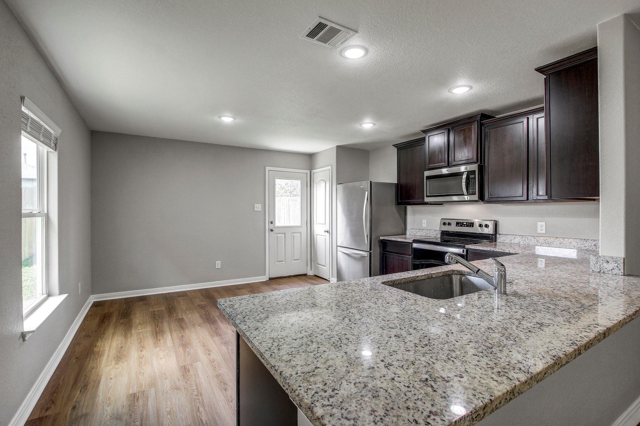 1326 Amy Dr, Kyle, TX 78640