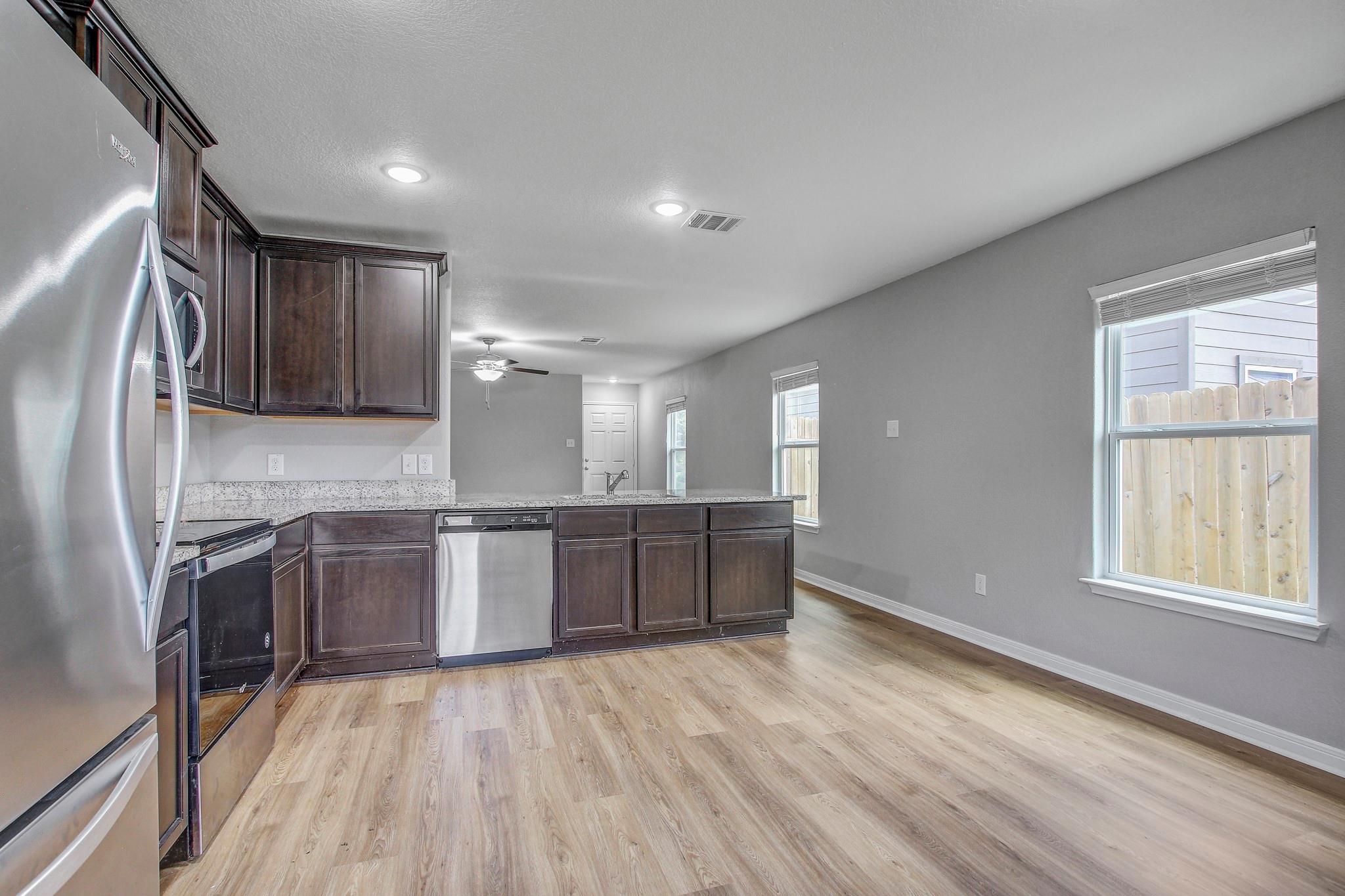 1326 Amy Dr, Kyle, TX 78640