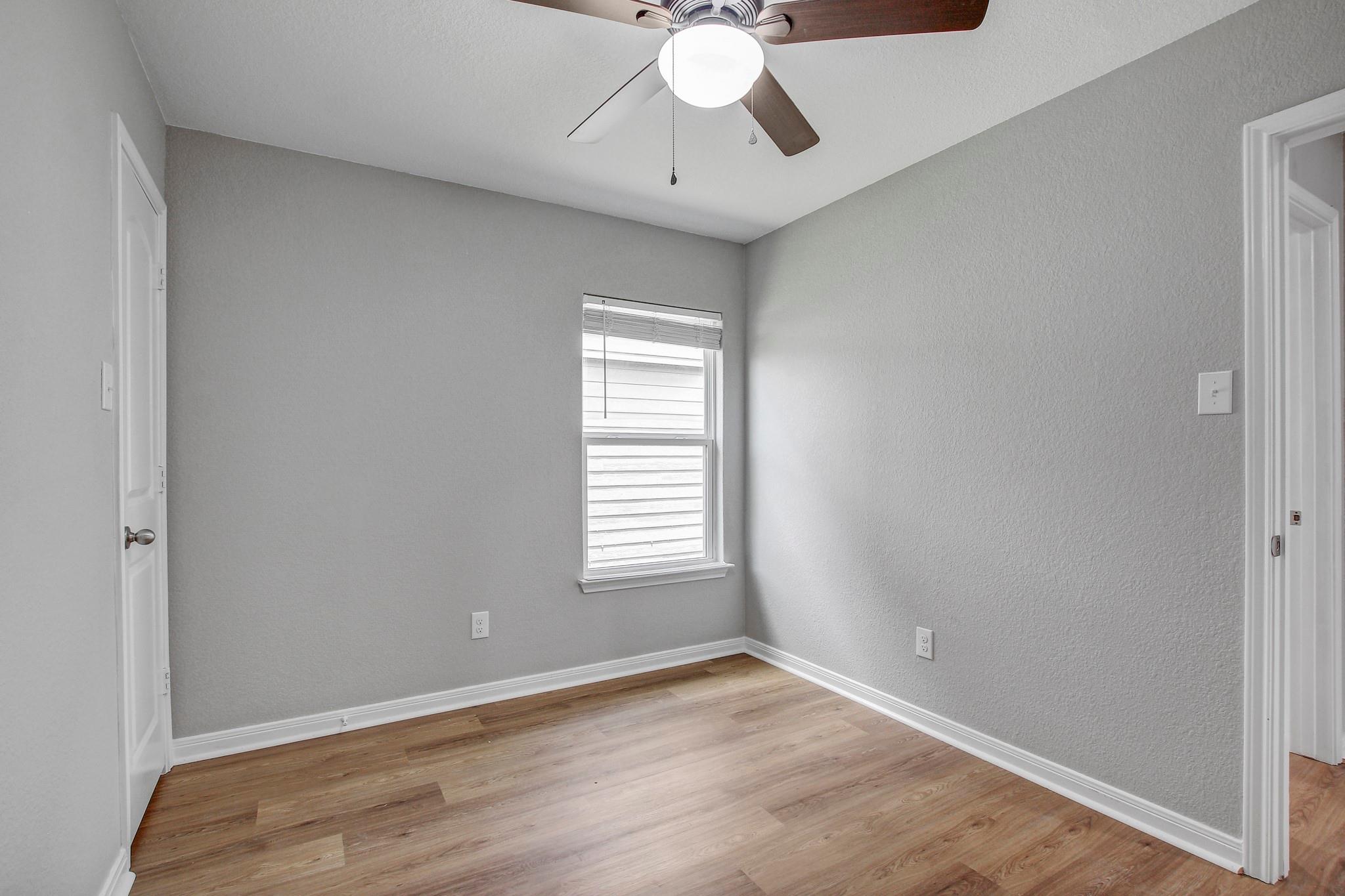 1326 Amy Dr, Kyle, TX 78640