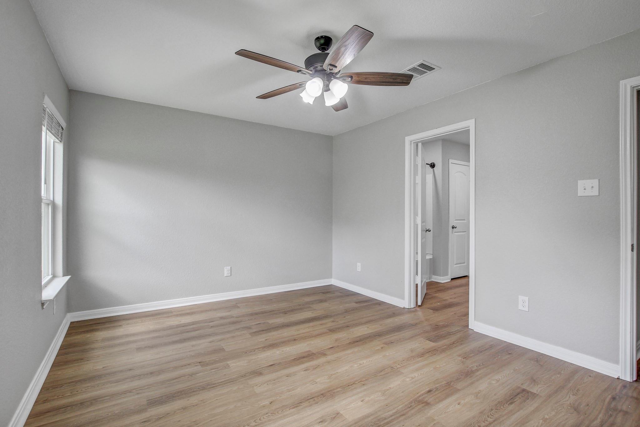 1326 Amy Dr, Kyle, TX 78640