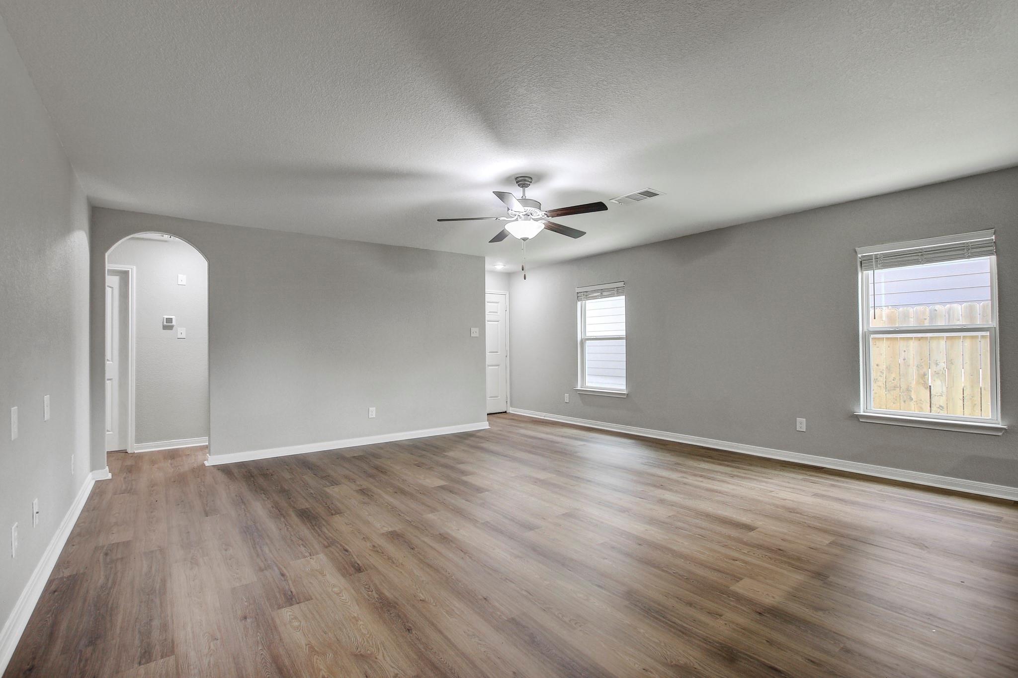 1326 Amy Dr, Kyle, TX 78640