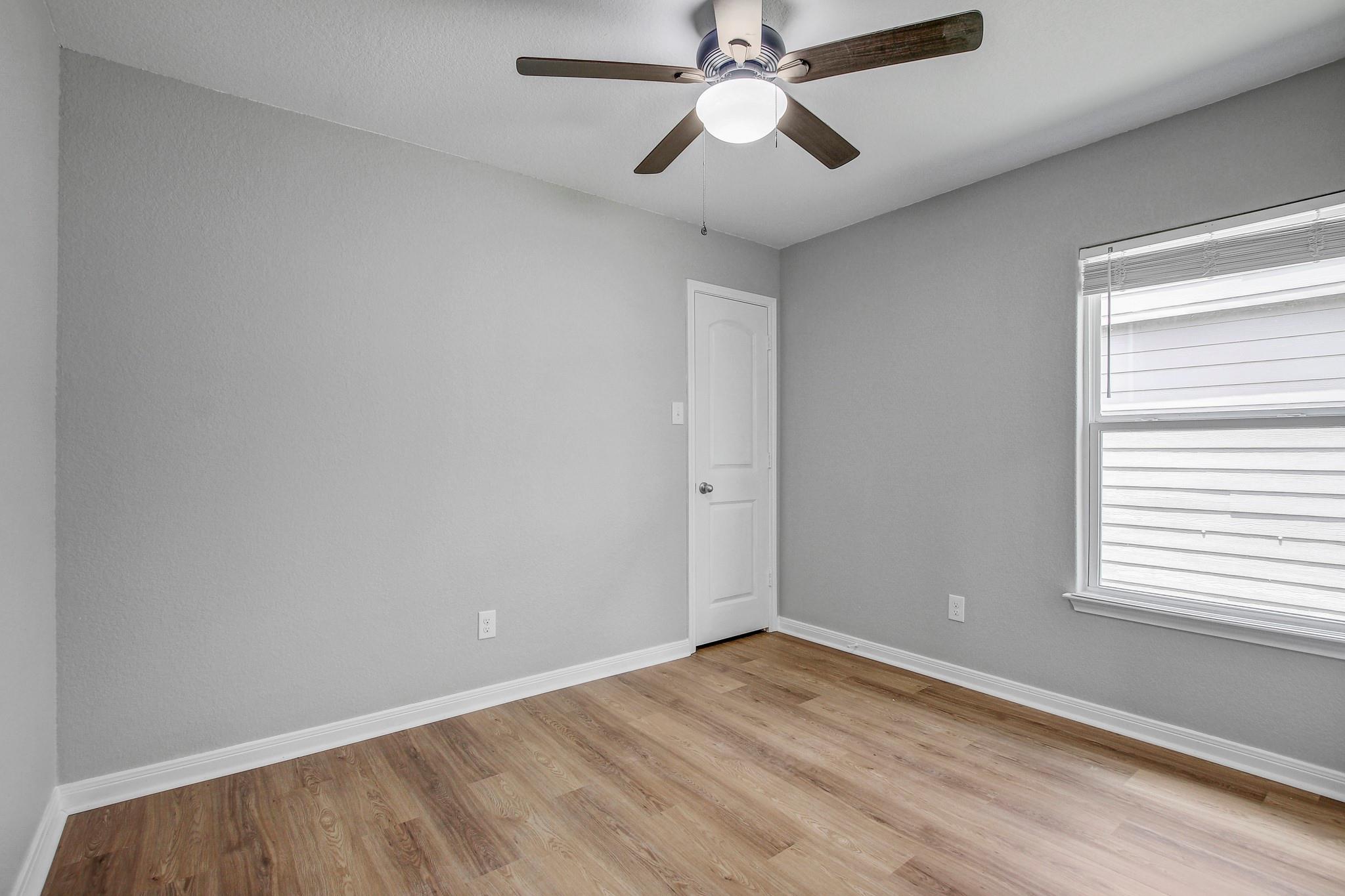 1326 Amy Dr, Kyle, TX 78640