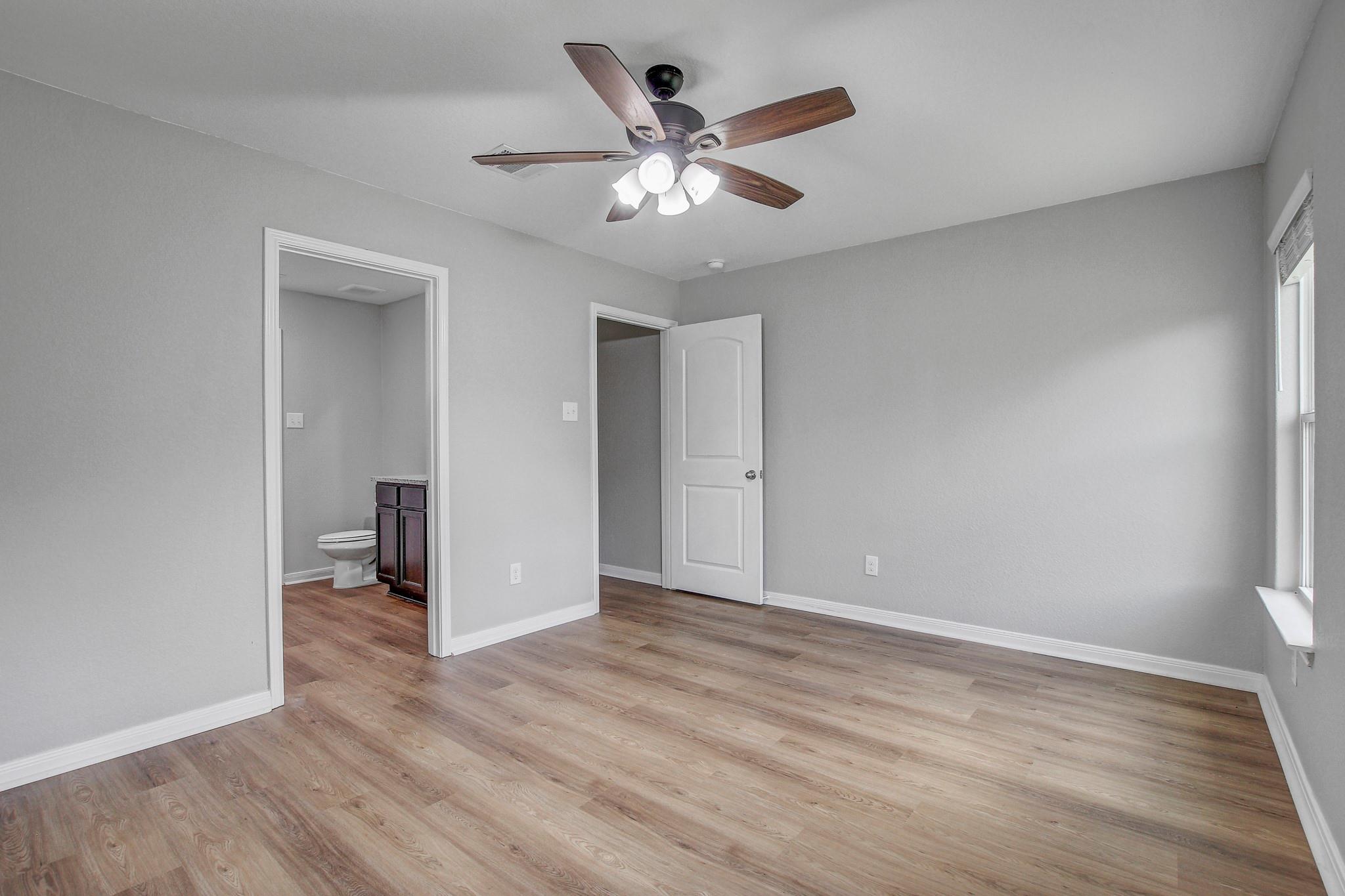 1326 Amy Dr, Kyle, TX 78640