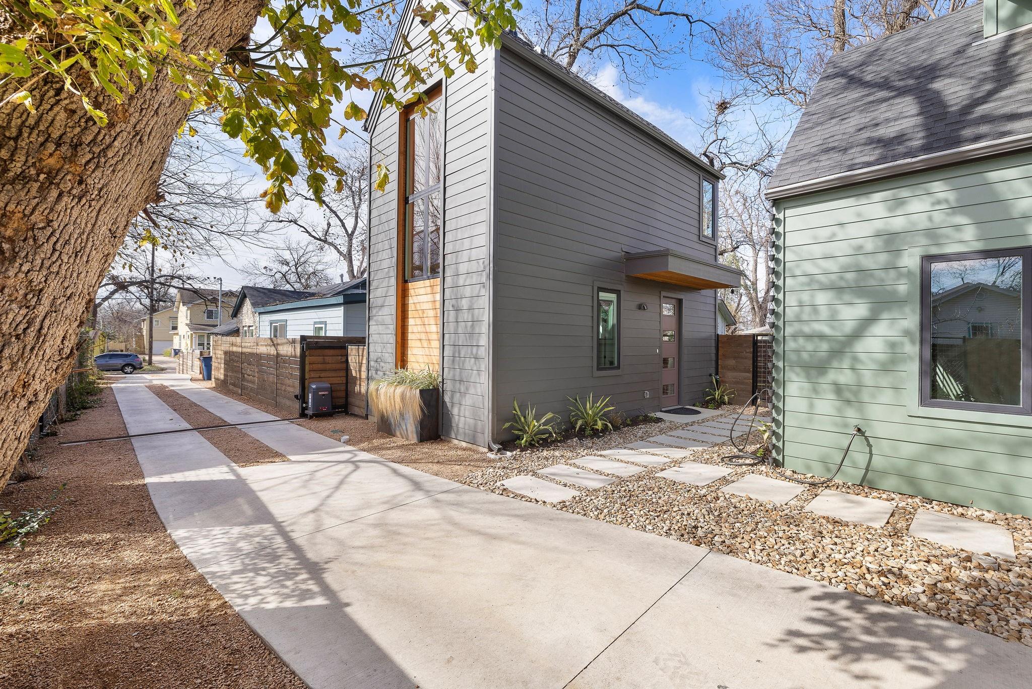 4610 Lyons Rd # 2, Austin, TX 78702