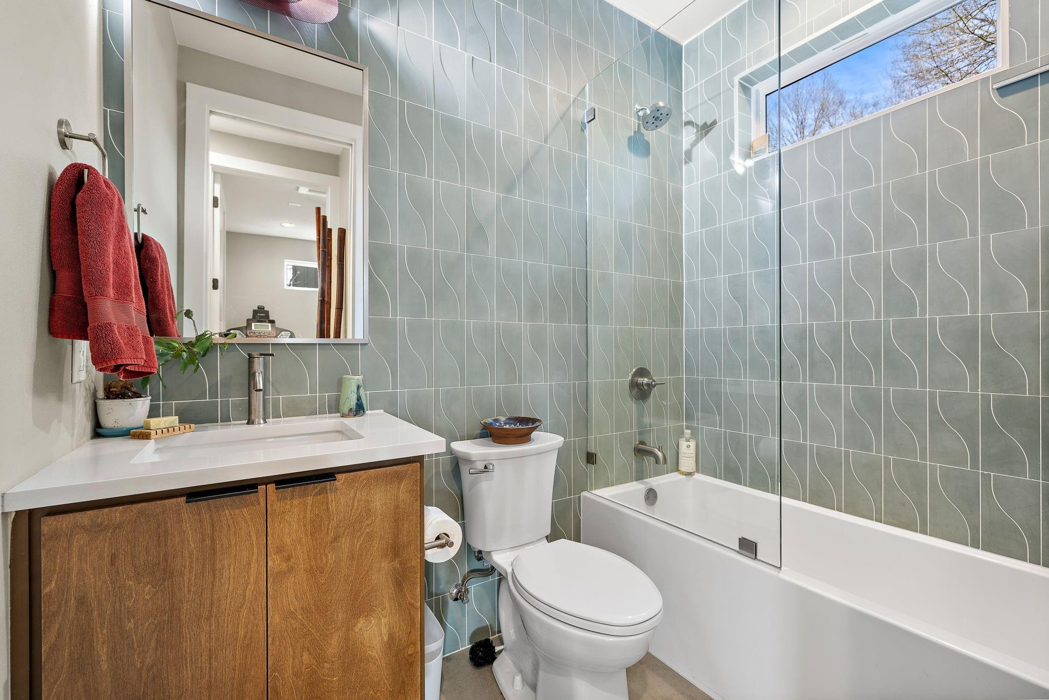 4610 Lyons Rd # 2, Austin, TX 78702