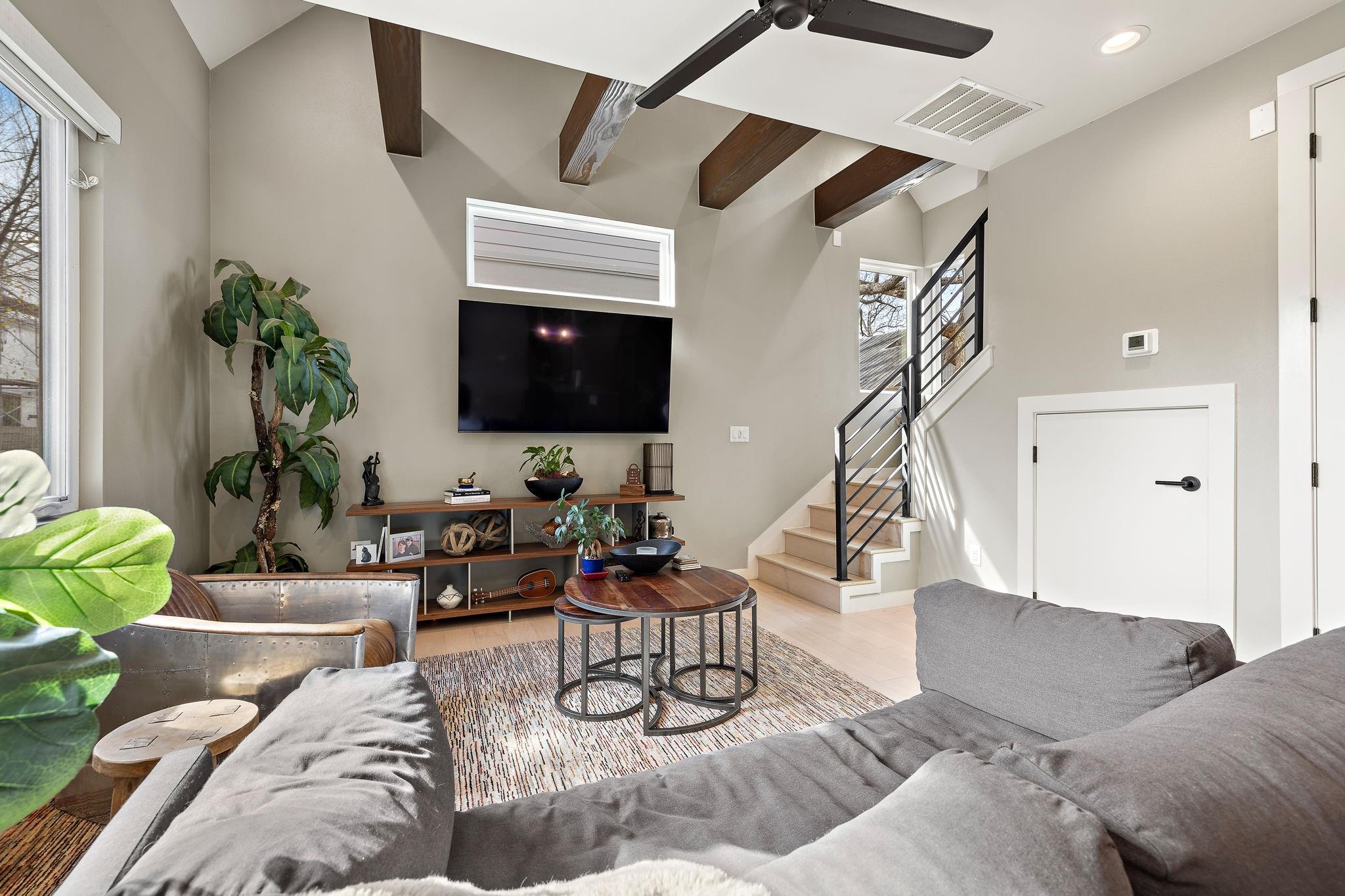 4610 Lyons Rd # 2, Austin, TX 78702