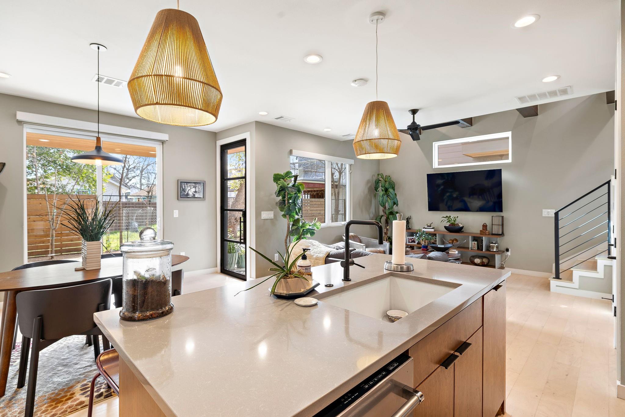 4610 Lyons Rd # 2, Austin, TX 78702
