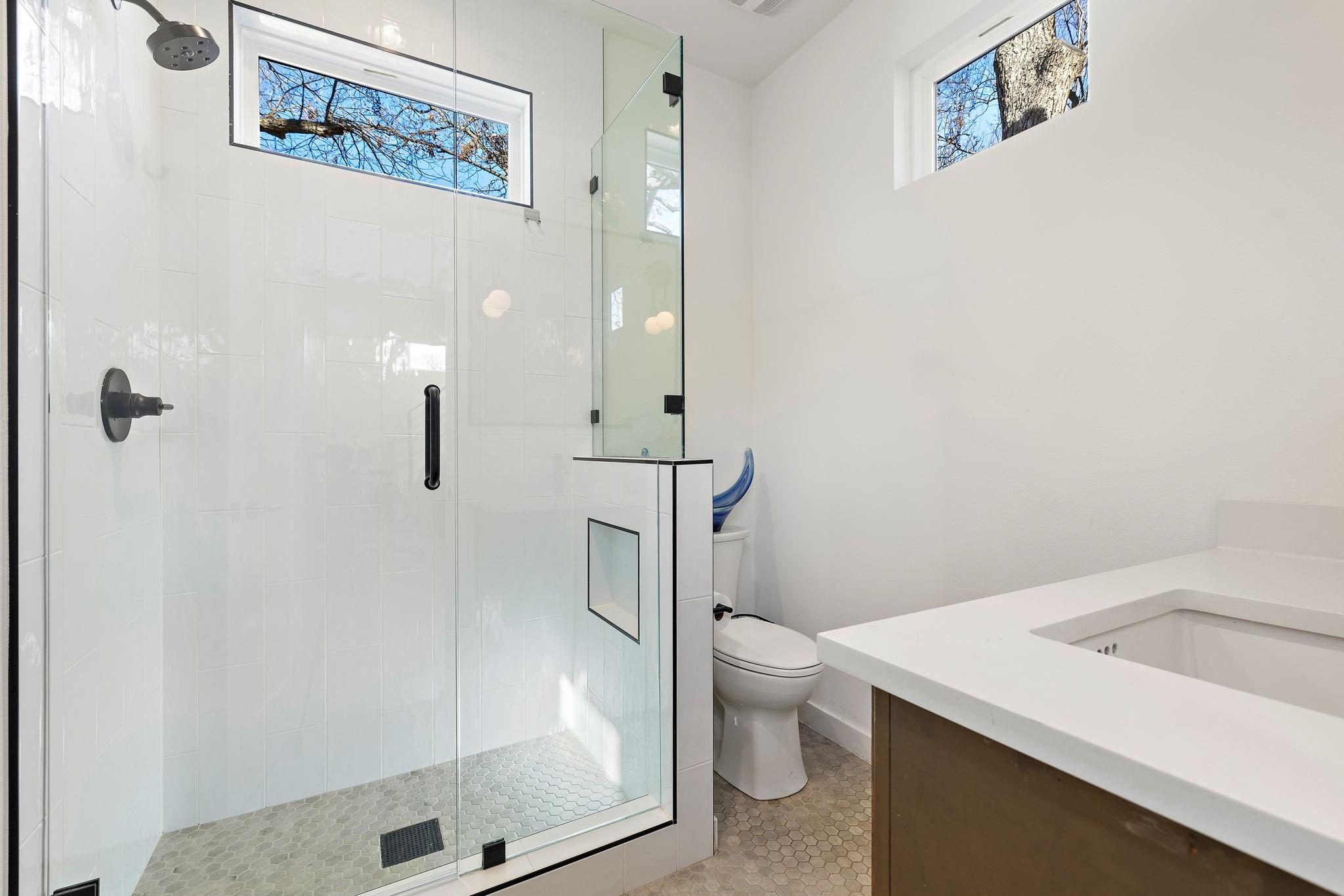 4610 Lyons Rd # 2, Austin, TX 78702