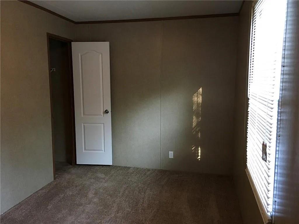 1719 Watterson Rd, Red Rock, TX 78662