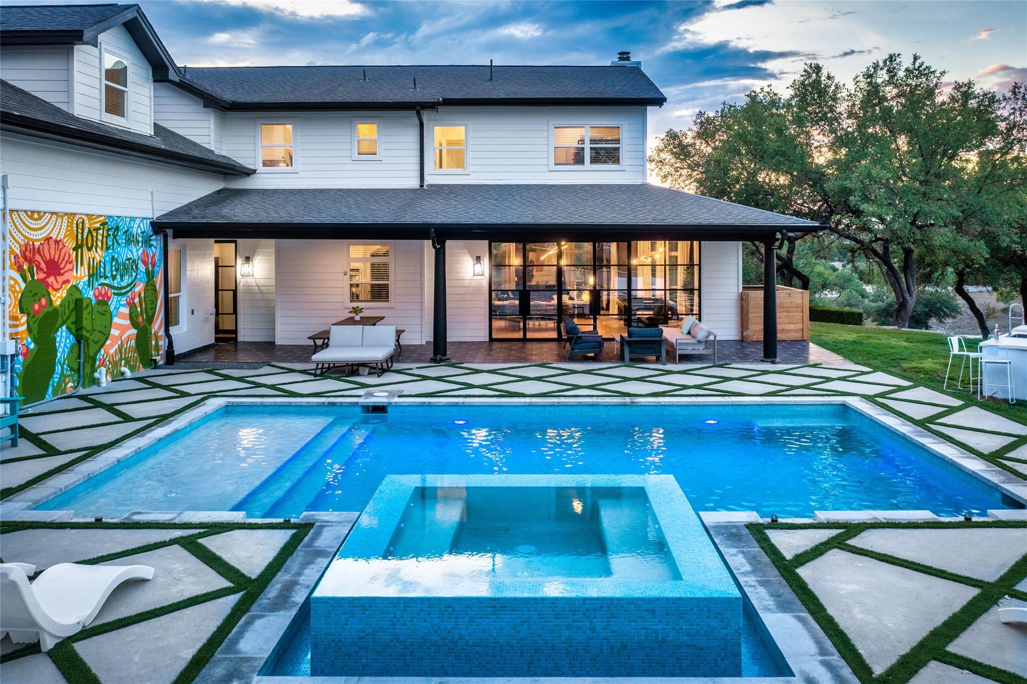 12605 Fitzhugh Rd, Austin, TX 78736