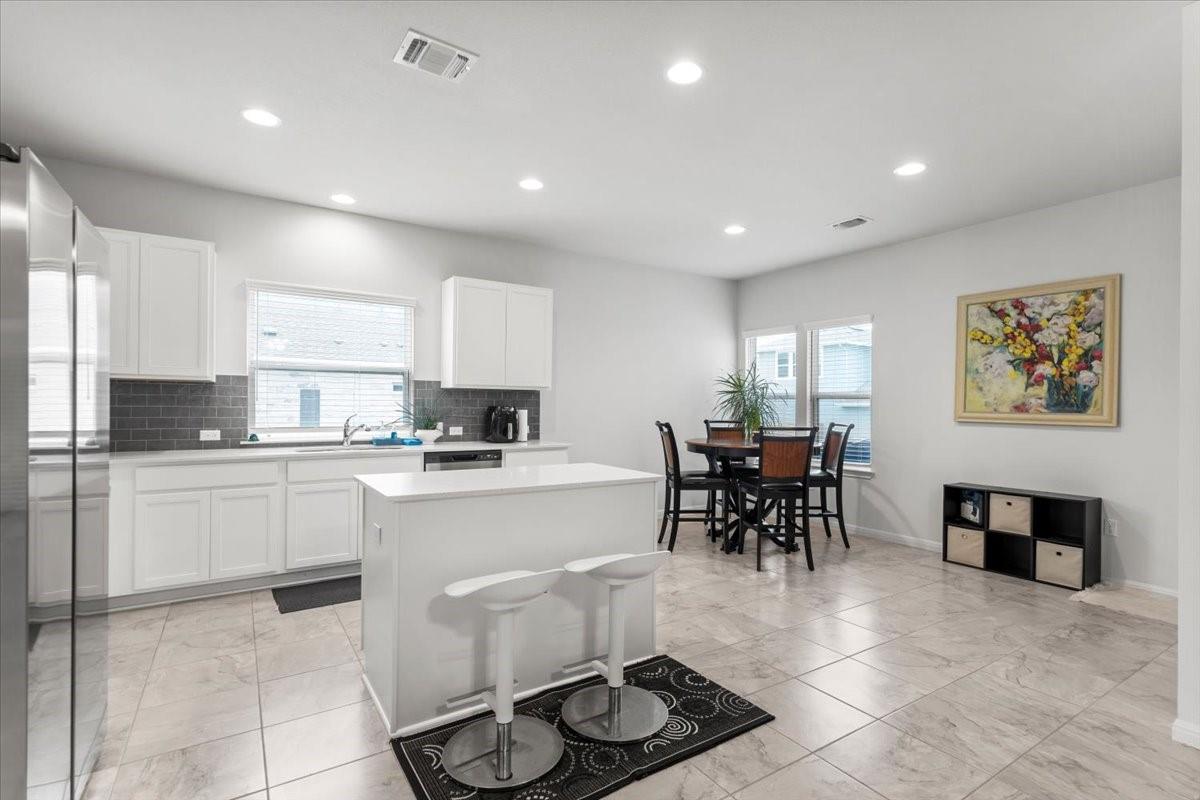 8613 Looksee Ln, Austin, TX 78744