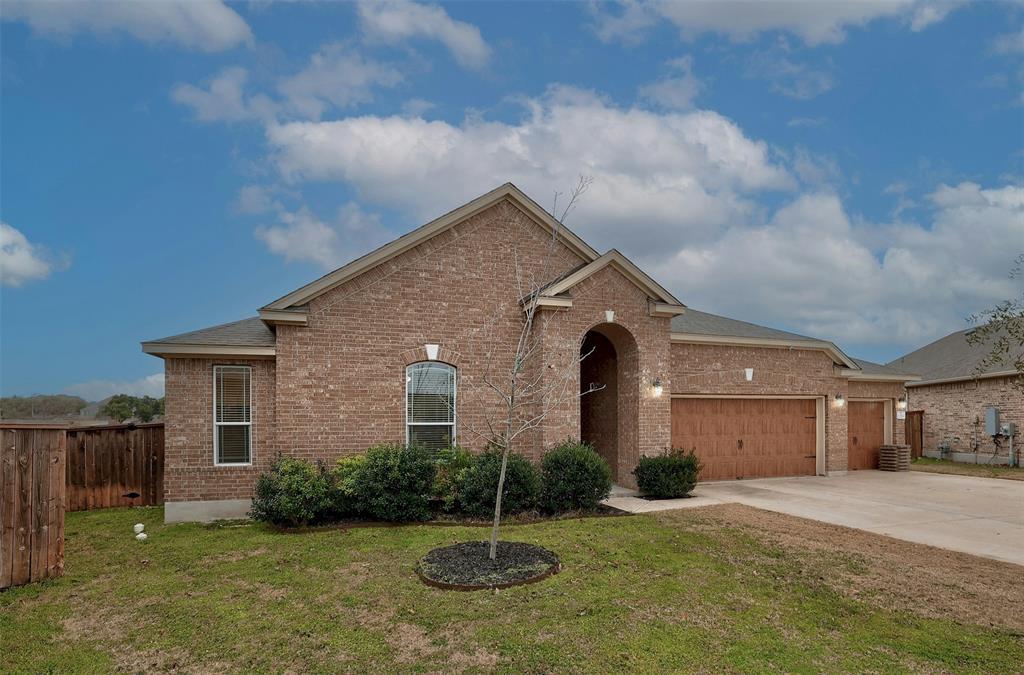1228 Brenham Ln, Leander, TX 78641