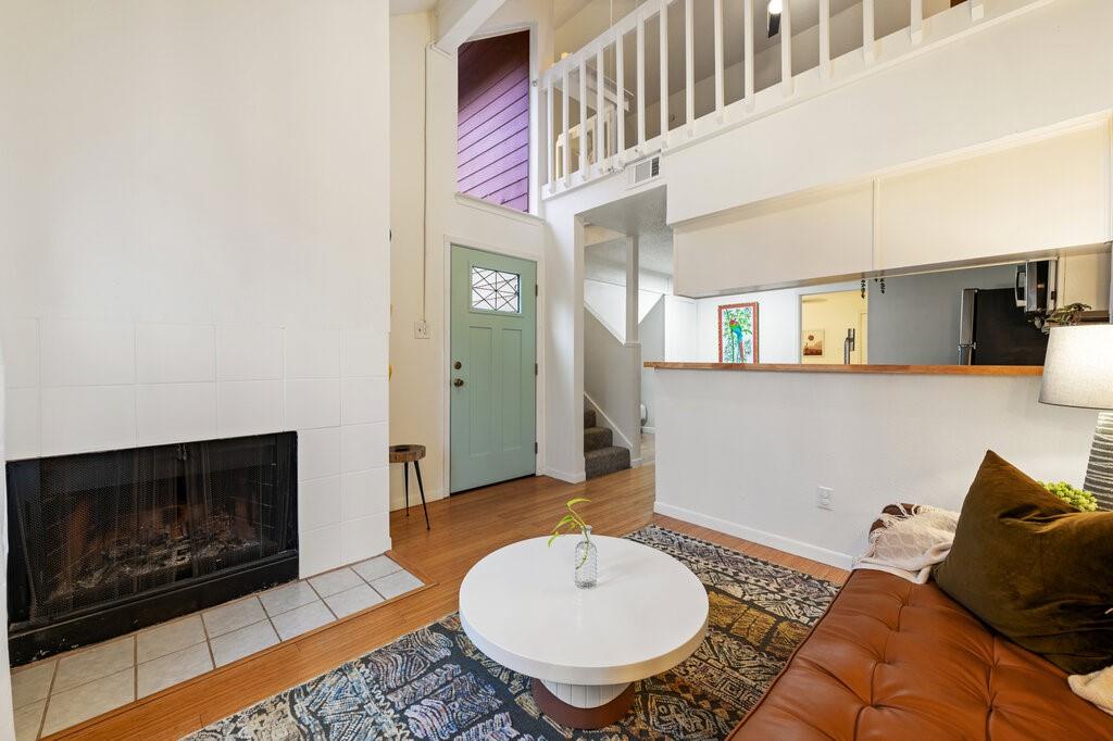 5608 Cougar Dr # 220, Austin, TX 78745