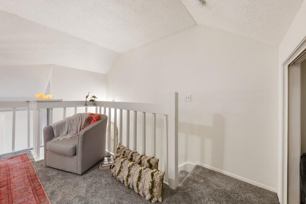 5608 Cougar Dr # 220, Austin, TX 78745