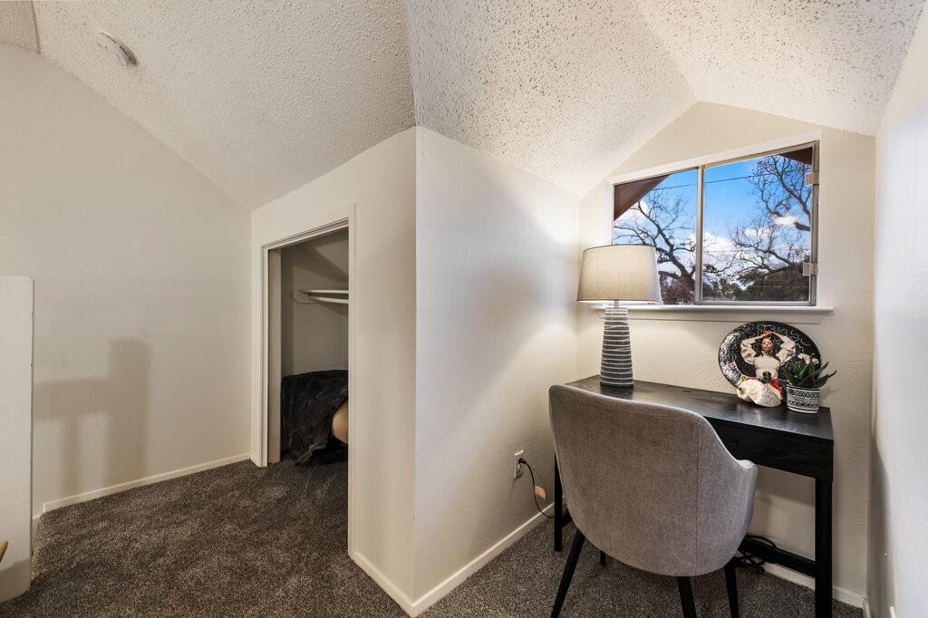 5608 Cougar Dr # 220, Austin, TX 78745