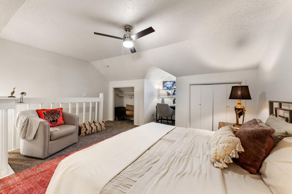 5608 Cougar Dr # 220, Austin, TX 78745