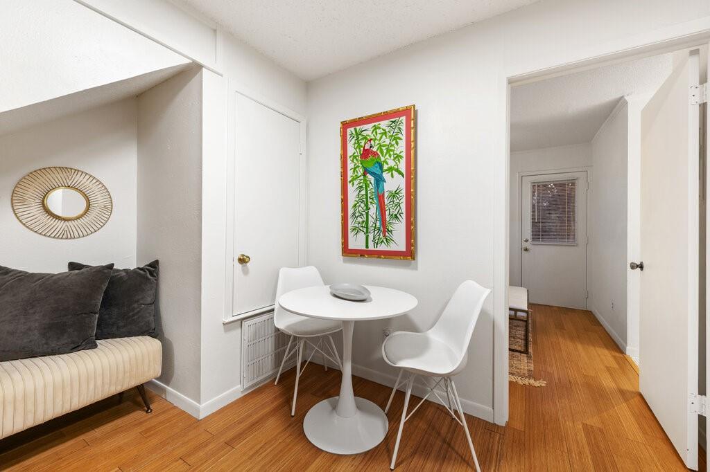 5608 Cougar Dr # 220, Austin, TX 78745