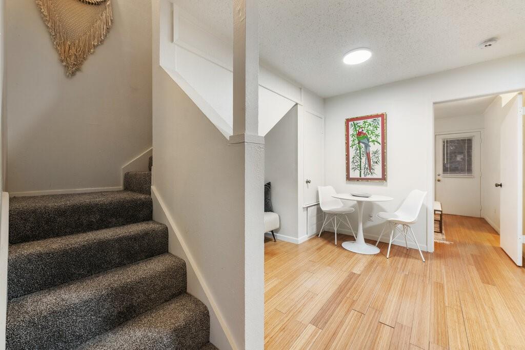 5608 Cougar Dr # 220, Austin, TX 78745