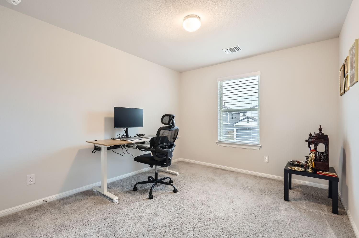 149 Woods Edge Ln, Georgetown, TX 78628
