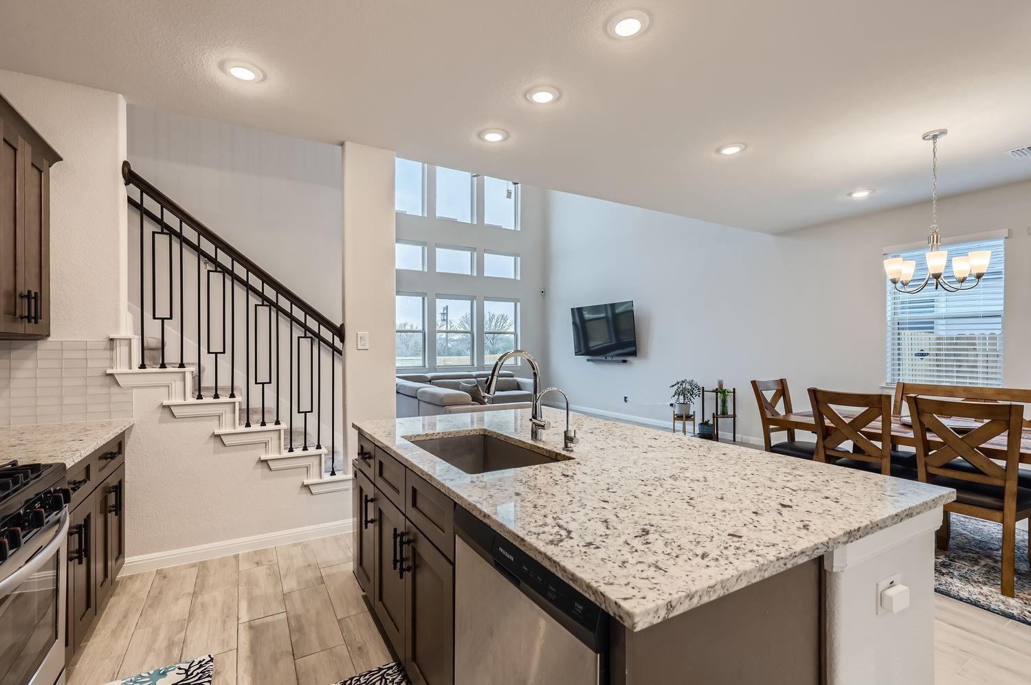 149 Woods Edge Ln, Georgetown, TX 78628