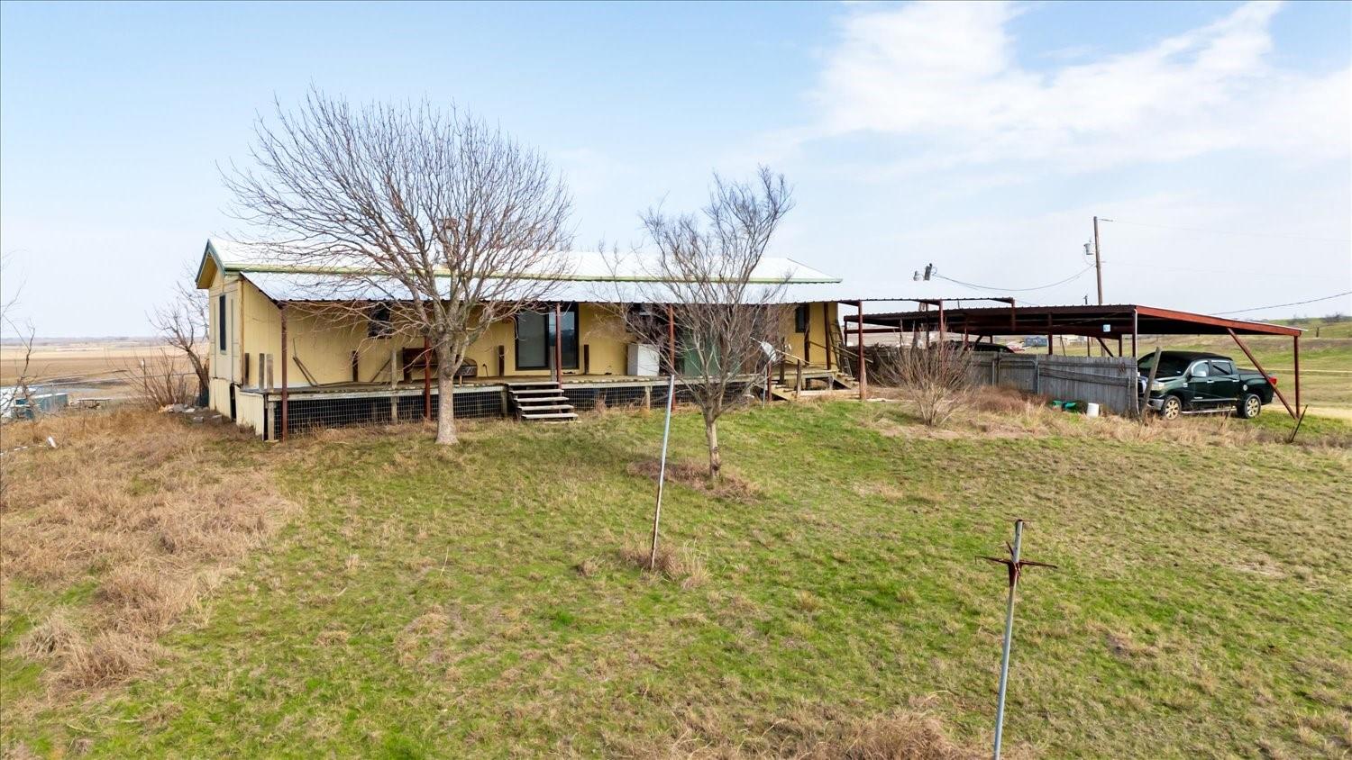 1850 County Road 455 Rd, Coupland, TX 78615