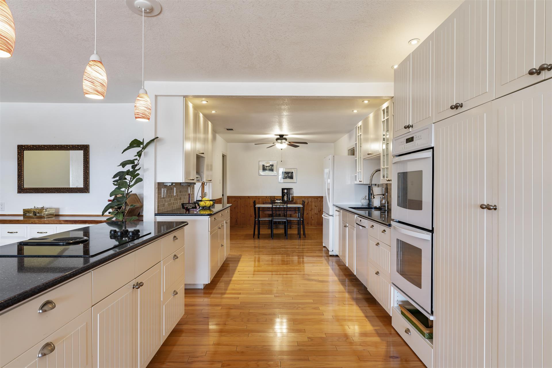 20632 Highland Lake Dr, Lago Vista, TX 78645